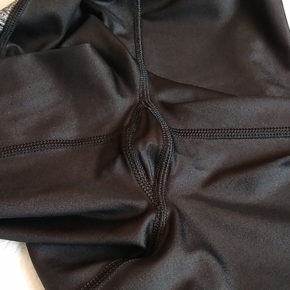 Victoria's Secret SZ XS VSX Sport Knockout Capri Athletic Legging Black Grey - Picture 5 of 6